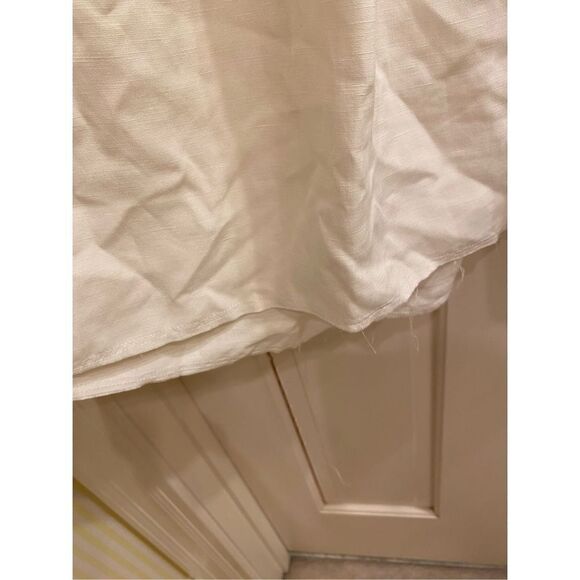 Elizabeth & James
Gabby Deep V-Neck Ruched Top, Ivory - Picture 5 of 7